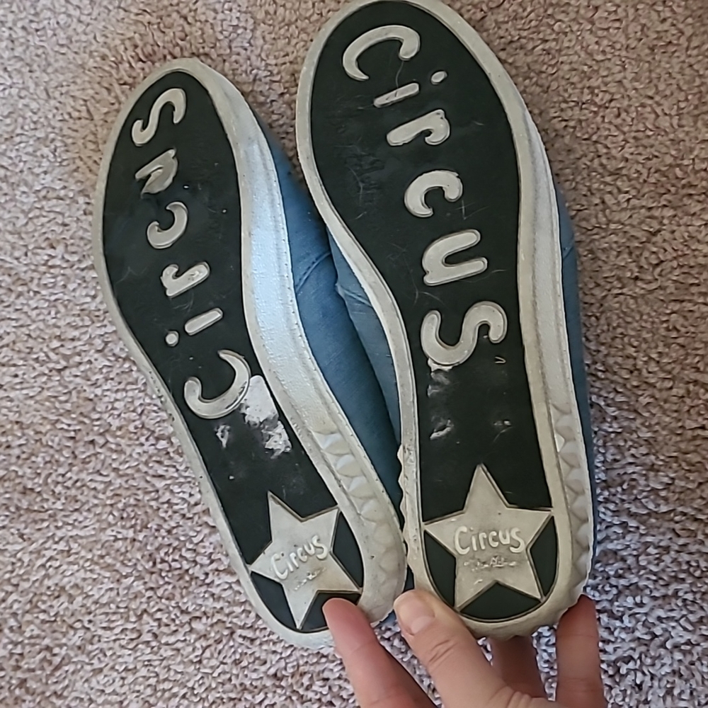 Sam Edleman Circus Queen Bee Slip Ons - Picture 5 of 8